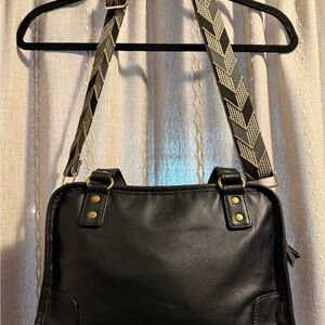 Minooy pheobe Black Leather Women’s Crossbody Tote with Patterned Strap